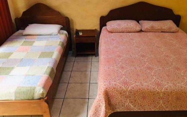 Cabinas Casa Esmeralda