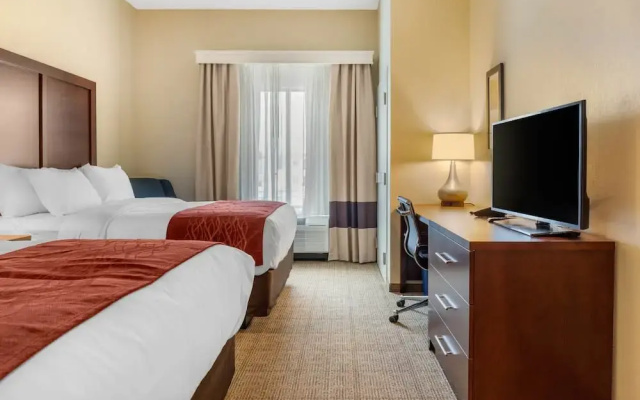 Comfort Inn & Suites