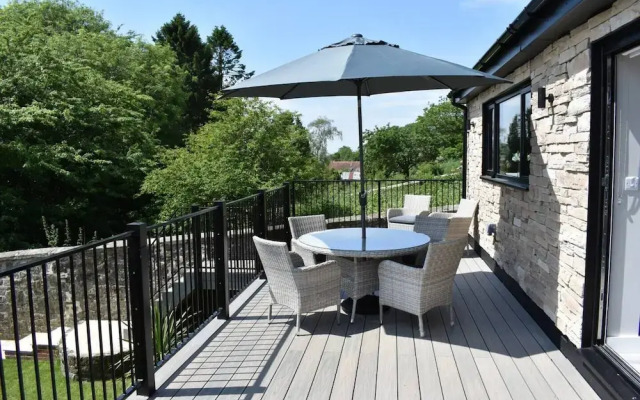 The View, Charming 2-bed Apartment in Shaftesbury,