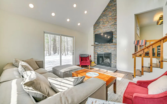 Ski, Hike & Golf: Pet-friendly Windham Retreat