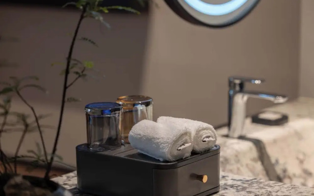 Yi Nian Fangcun Hotel