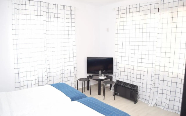 Hotel Road Rooms