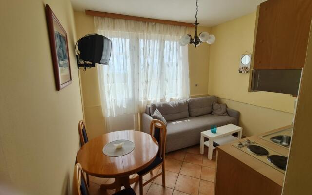 Dami - 100m from the sea - A4 Wind(2+1)