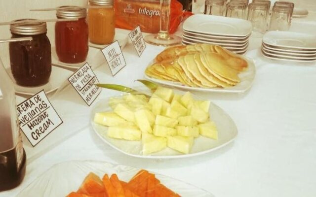 Alexandross Hostel BnB