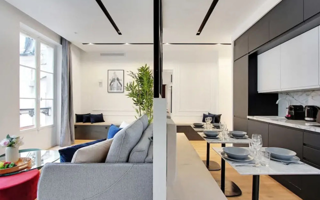 Luxury Apartment With AC Center of Paris