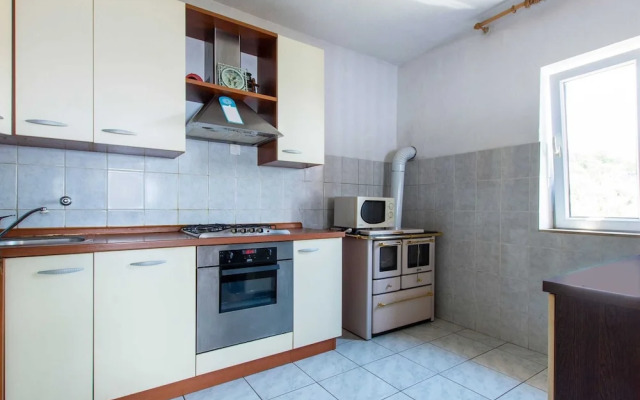 Welcoming Apartment in Tribanj With Terrace