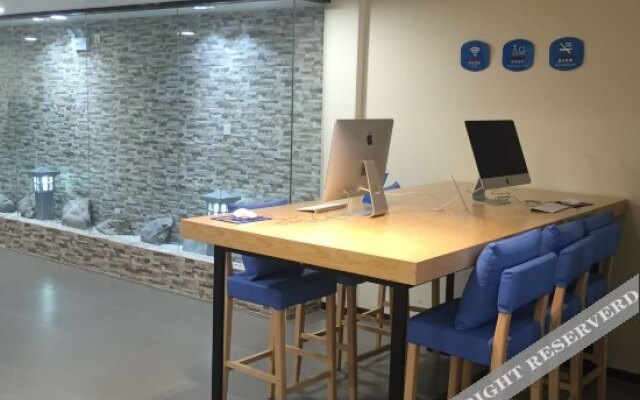 Hanting Hotel (Kaifeng Songcheng Road)