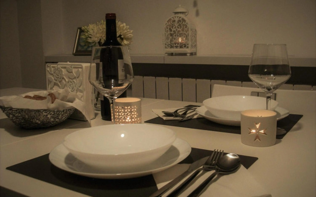 Apart BLANCO para ESQUÍ y ALHAMBRA. Garaje privado