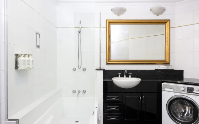 Adina Apartment Hotel Brisbane Anzac Square