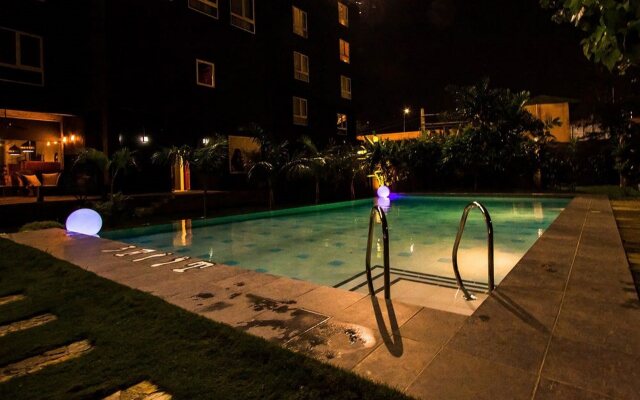 The Henry Hotel Cebu - Multi-use Hotel