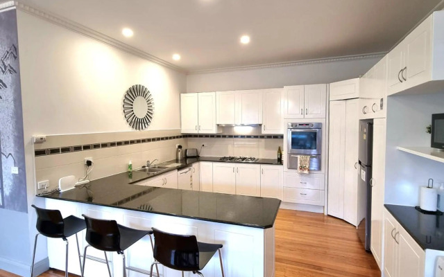 Westend House Healesville