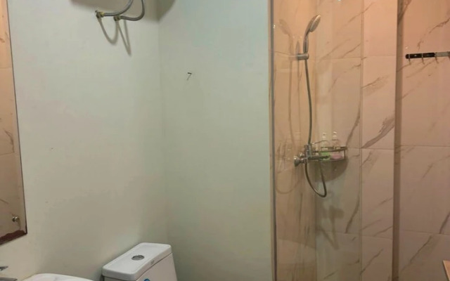 VANILLA One Residence Apartment By Reccoma