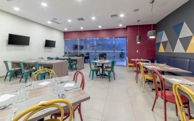 Novus Plaza