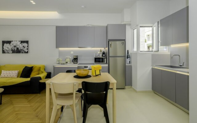 Lush 2bed apt. at the Acropolis