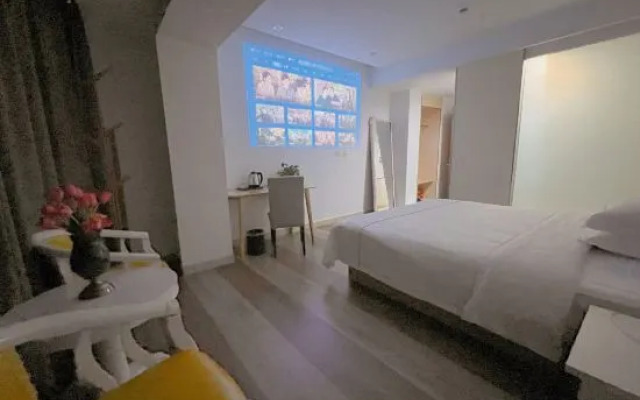 Sunshine Chain Hotel