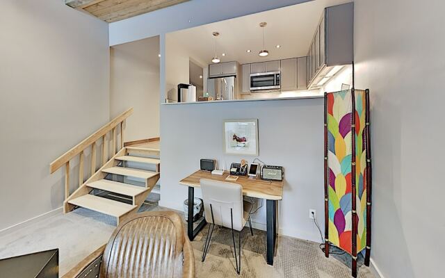 15tru1zs 2 Bedroom Condo