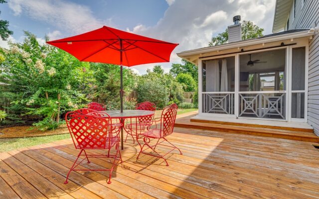 Pensacola Paradise: Furnished Deck & Gas Grill!