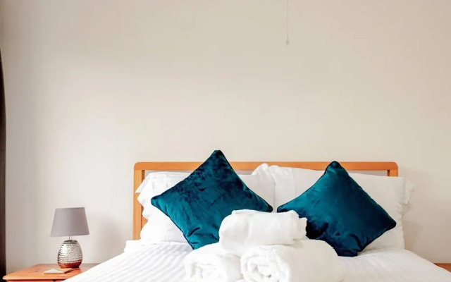 Host Stay Snodsbury Barn