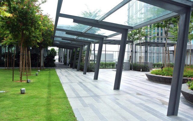 Victoria Home Reflection Residence