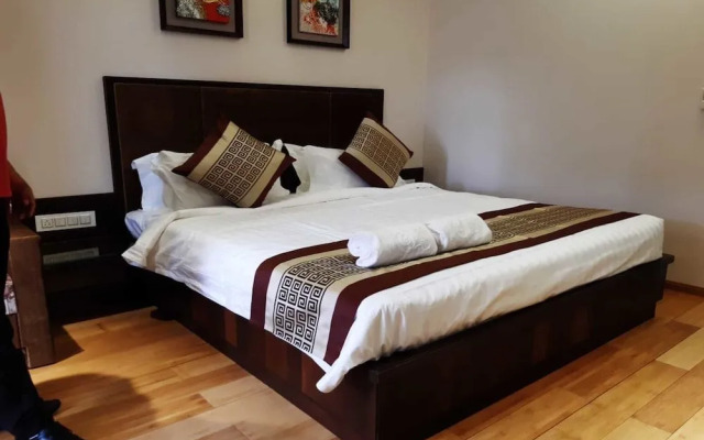 Hotel 18 Keys