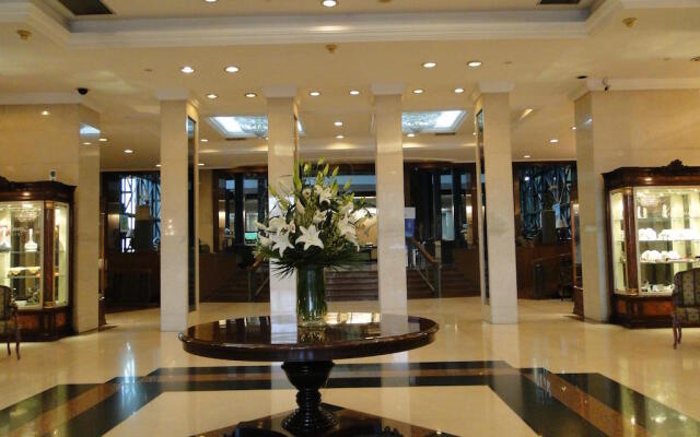 Radisson Montevideo Victoria Plaza Hotel