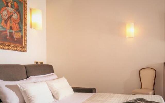 Alexander Apartment Condotti