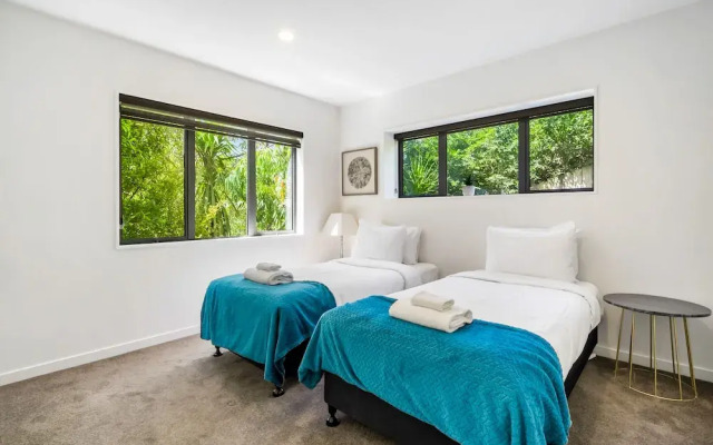 The Perfect Spacious 2BR Getaway-Netflix