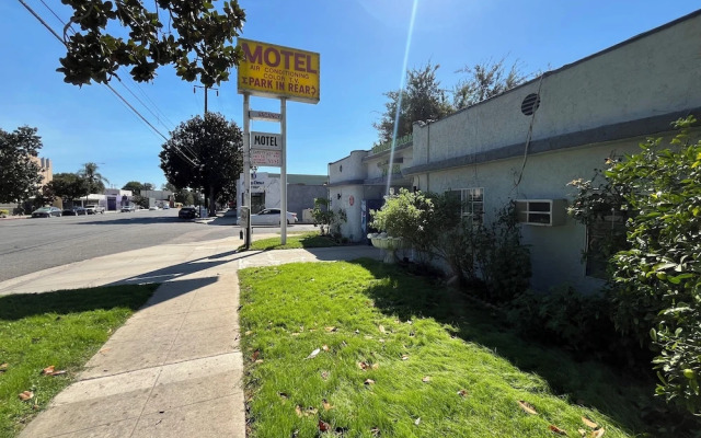 Griffith Park Motel - LA Hollywood Area