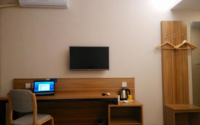 Eaka 365 Hotel
