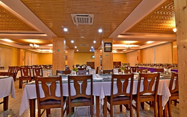 Hotel The Grand Mamta