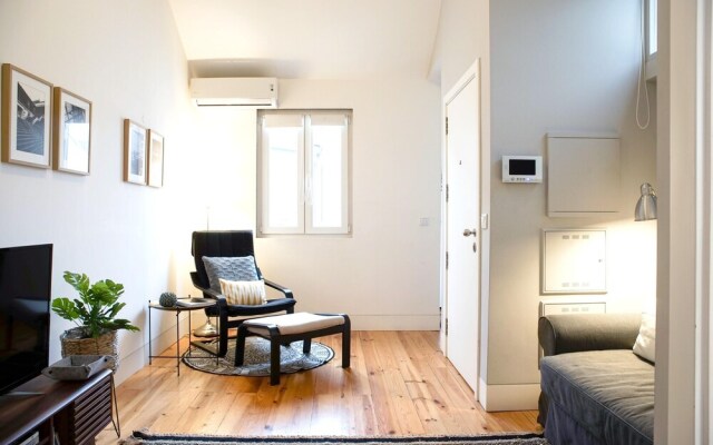 Apartment with One Bedroom in Porto, with Wonderful City View, Terrace And Wifi