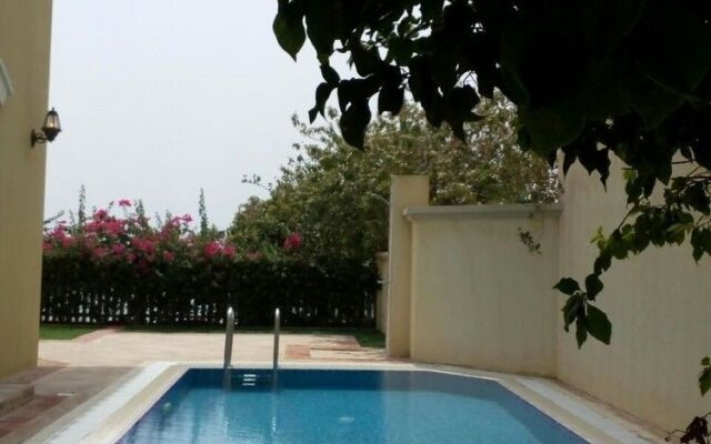 Dream Inn Dubai - Signature Villa