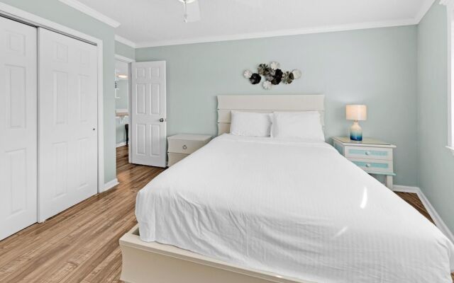 Crystal Village II, Unit 19B