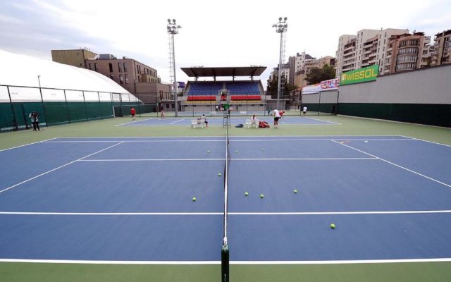 Tbilisi Apartment Tennis court