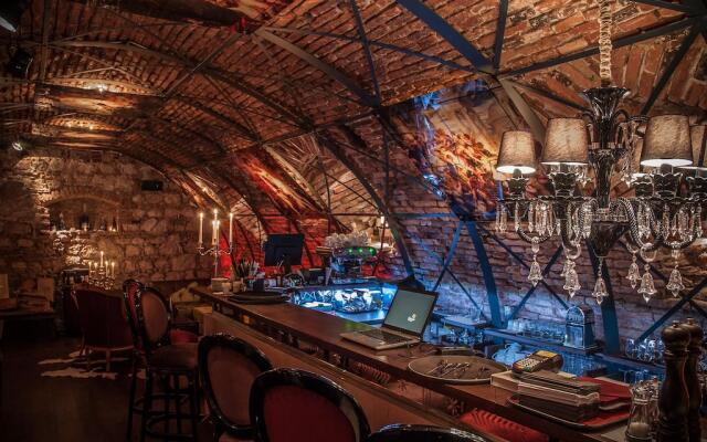 Casa Albert Boutique & Restaurant