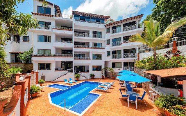 WIVC Alta Vista Condo - Stunning Views, Close to the Beach & Romantic Zone