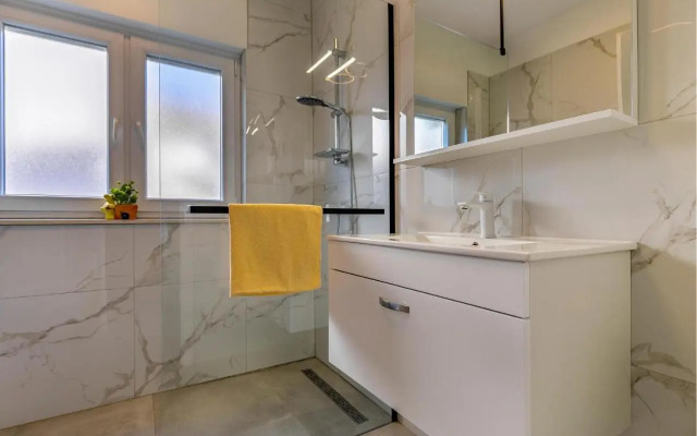 Three-Bedroom Apartment in Medulin