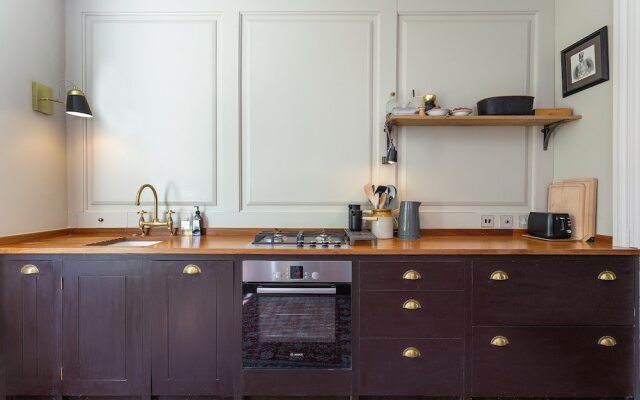 Two Bedroom House in Islington