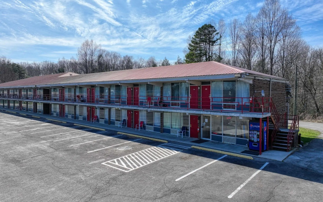 Americas Best Value Inn Stearns