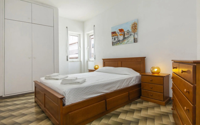 B10 - Top-Floor Bay View