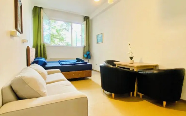 Affordable Central Rooms Near U3