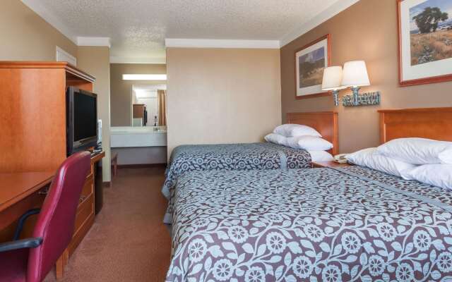 Days Inn by Wyndham Hillsboro TX