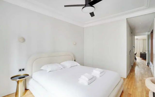 Magnificent Flat - 2br/6p - Champs Elysees