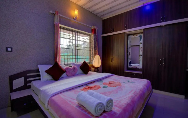 Srinikethana Home Stay with Swimming Pool