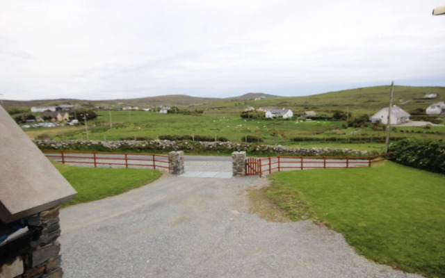 King's House, Cleggan