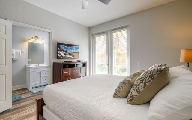 Casa Bella Townhome 3 Bedroom Condo by RedAwning