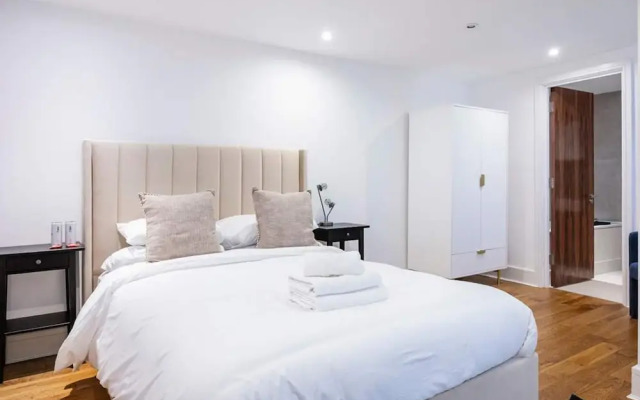 The Urban Minimalist- Notting Hill 2 Bed