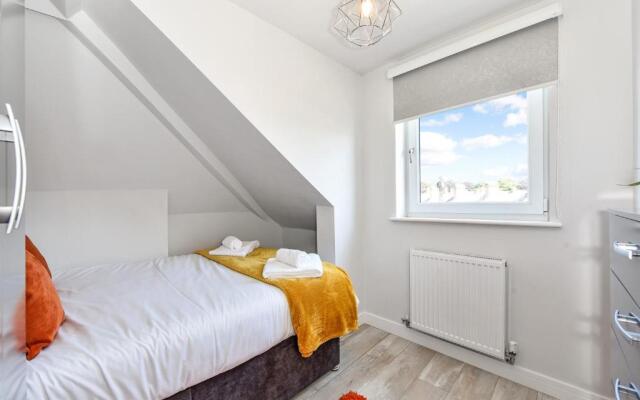 Wyndham Crescent- Stylish Apartment in Trendy Pontcanna