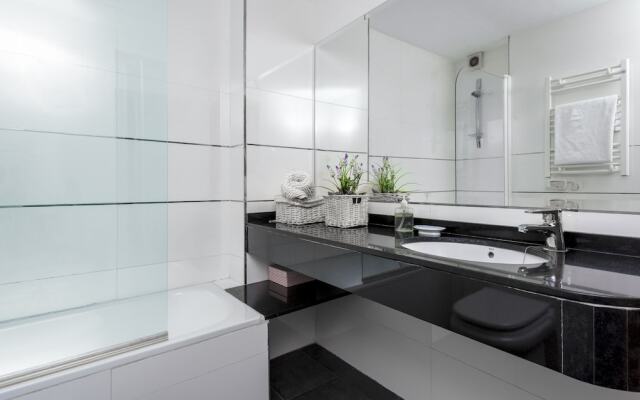 Genteel Home Martinez Campos