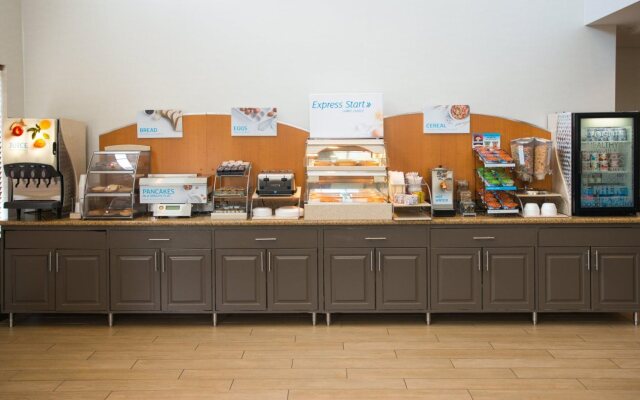 Holiday Inn Express Hotel & Suites Chanhassen by IHG